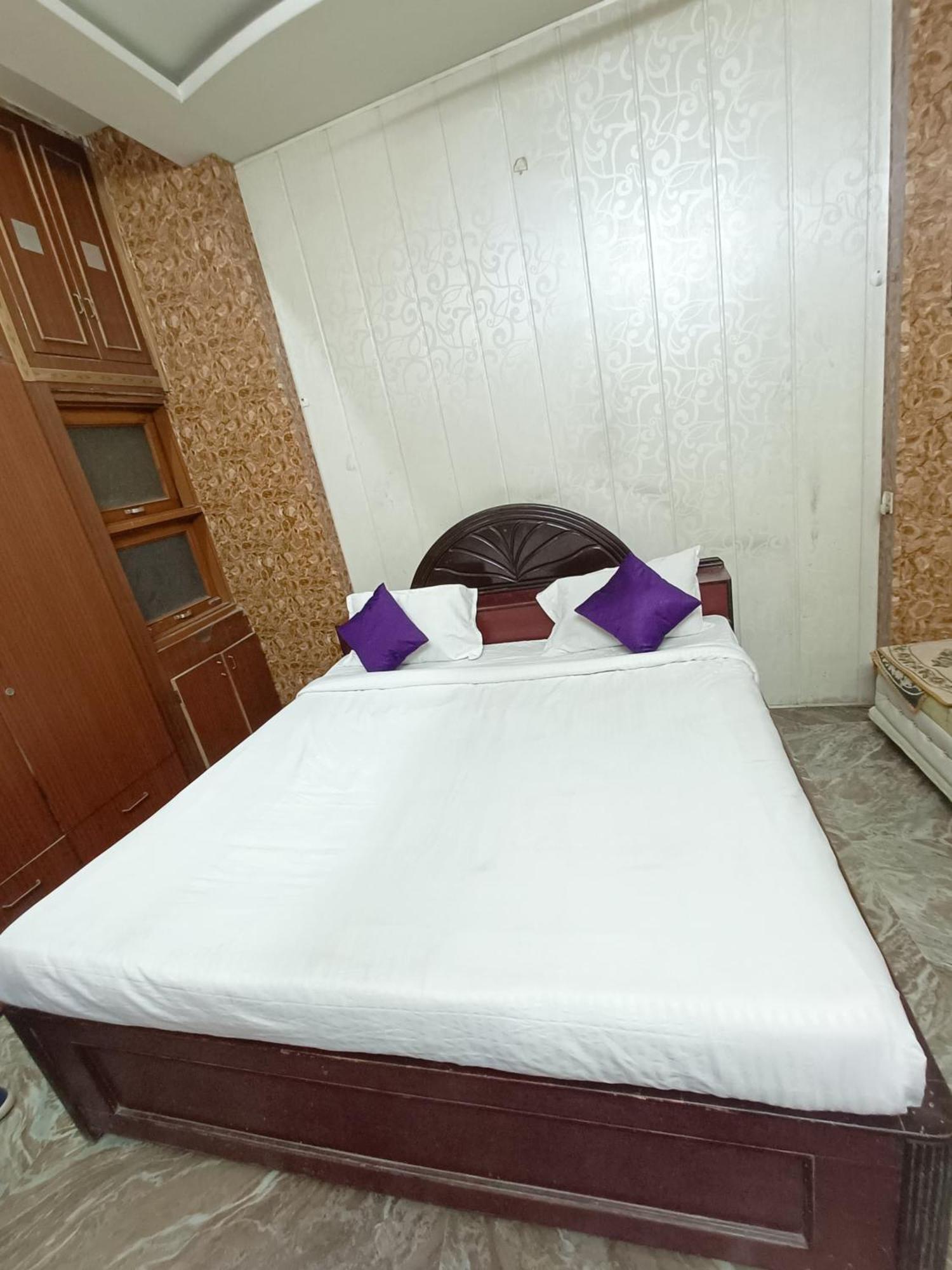 Hotel Rose Valley Indore Extérieur photo